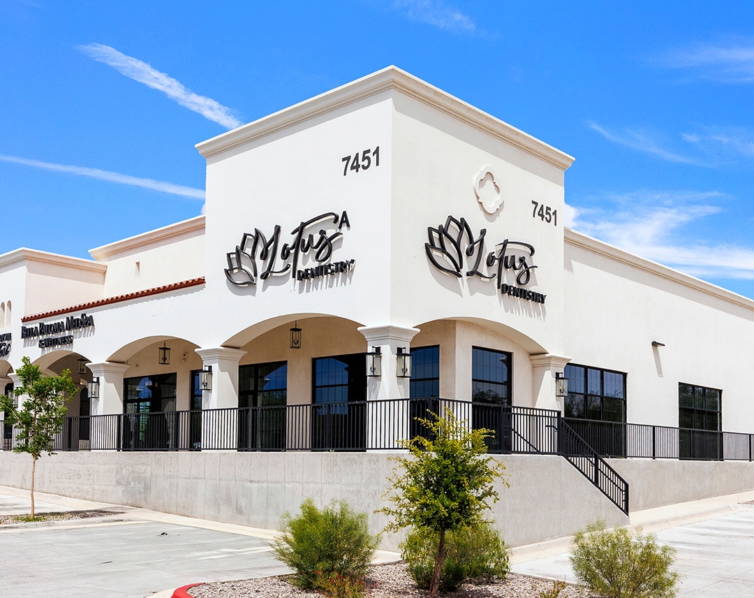 Man scheduling a dentist appointment in El Paso, TX